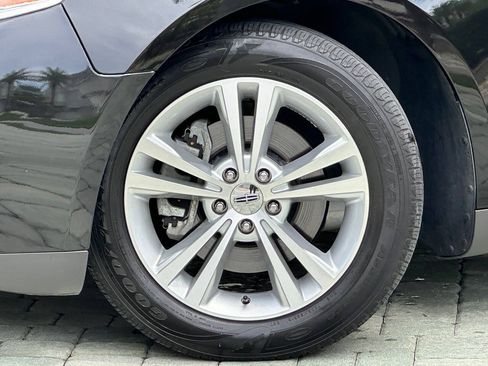 Used 2009 Lincoln MKS FWD image 3