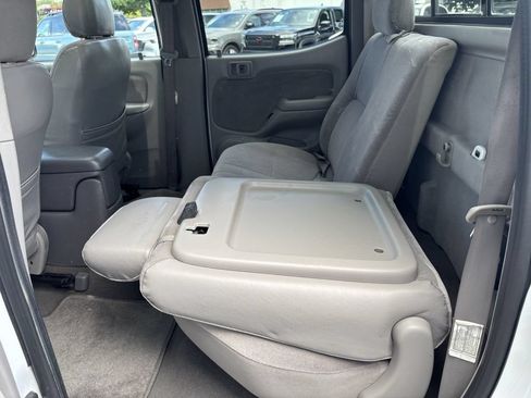 Used 2002 Toyota Tacoma PreRunner RWD image 22