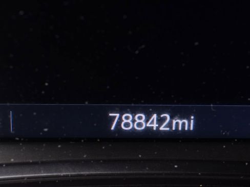 Used 2021 Chevrolet Traverse LT w/ LT Premium Package image 21