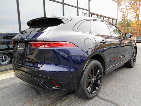 Used 2024 Jaguar F-PACE R-Dynamic S image 5