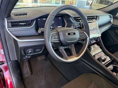 New 2026 Jeep Grand Cherokee Laredo X image 13