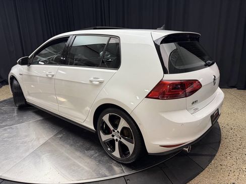 Used 2016 Volkswagen GTI SE w/ Driver Assistance Package image 4