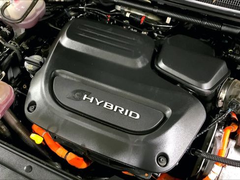 Used 2019 Chrysler Pacifica Touring Plus w/ Cold Weather Group image 32