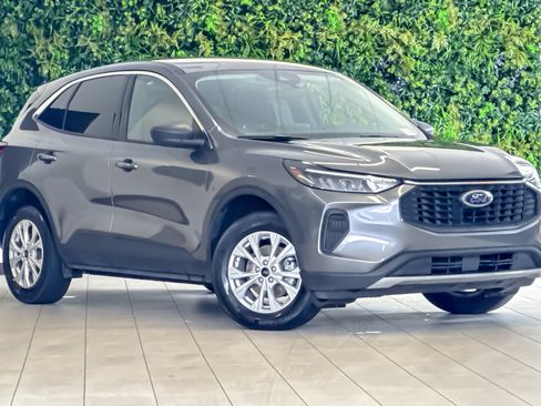 Certified 2024 Ford Escape Active AWD/4WD image 1
