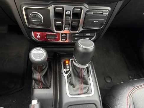 Used 2023 Jeep Gladiator Rubicon w/ LED Lighting Group AWD/4WD image 7