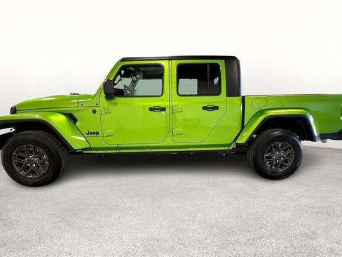 New 2025 Jeep Gladiator Sport image 7