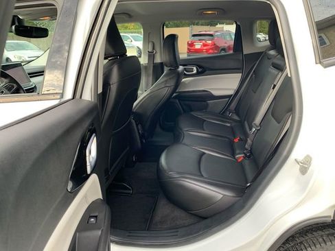 Used 2022 Jeep Compass Limited image 16