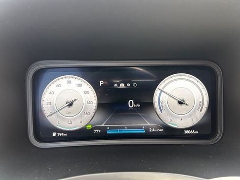 Used 2023 Hyundai Kona SE FWD image 21