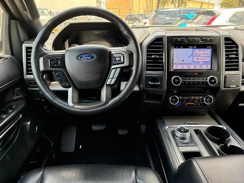 Used 2019 Ford Expedition XLT w/ Equipment Group 202A RWD image 17