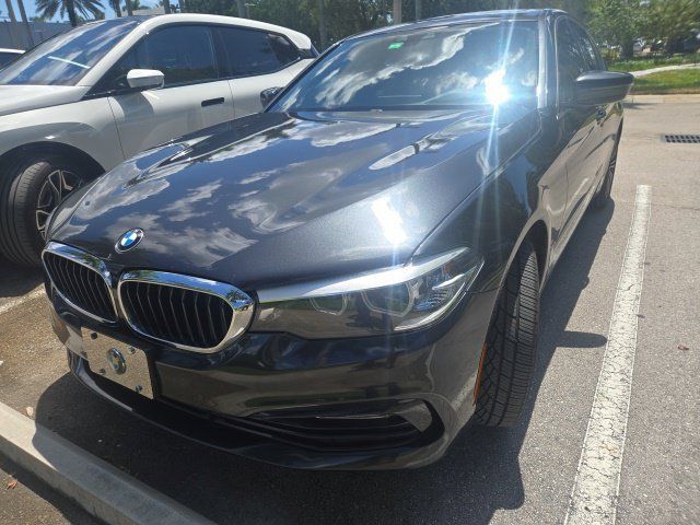 Used 2018 BMW 540i xDrive AWD/4WD image 4