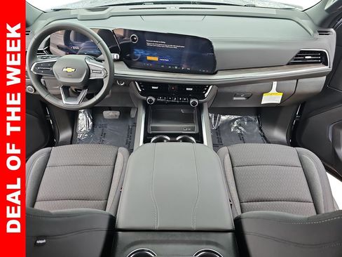 New 2026 Chevrolet Suburban LS image 9