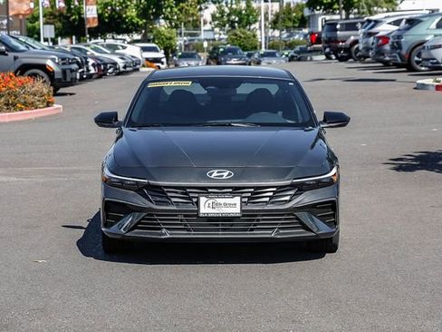 New 2025 Hyundai Elantra SEL FWD image 7