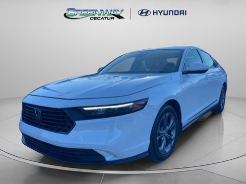 Used 2024 Honda Accord EX image 5