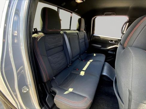 Used 2023 Nissan Frontier PRO-4X w/ Pro Convenience Package AWD/4WD image 17