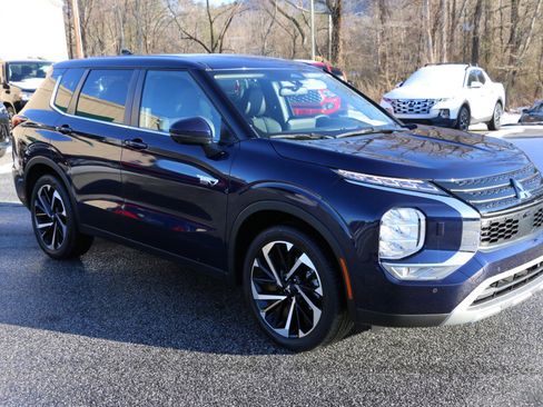 Used 2023 Mitsubishi Outlander SE image 10