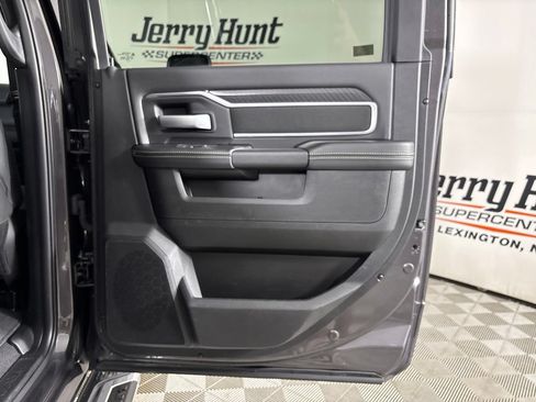 Used 2025 RAM 2500 Big Horn AWD/4WD image 26