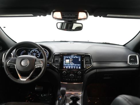 Used 2019 Jeep Grand Cherokee Altitude image 13