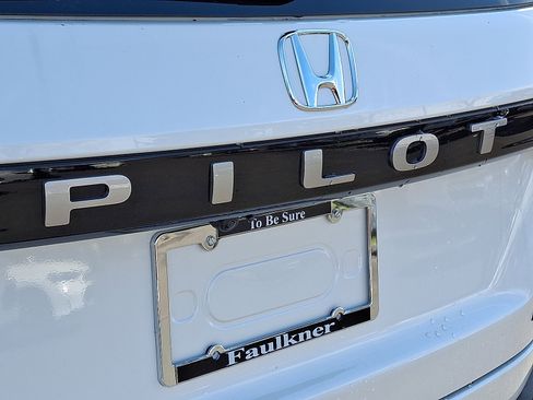 New 2026 Honda Pilot Touring image 11