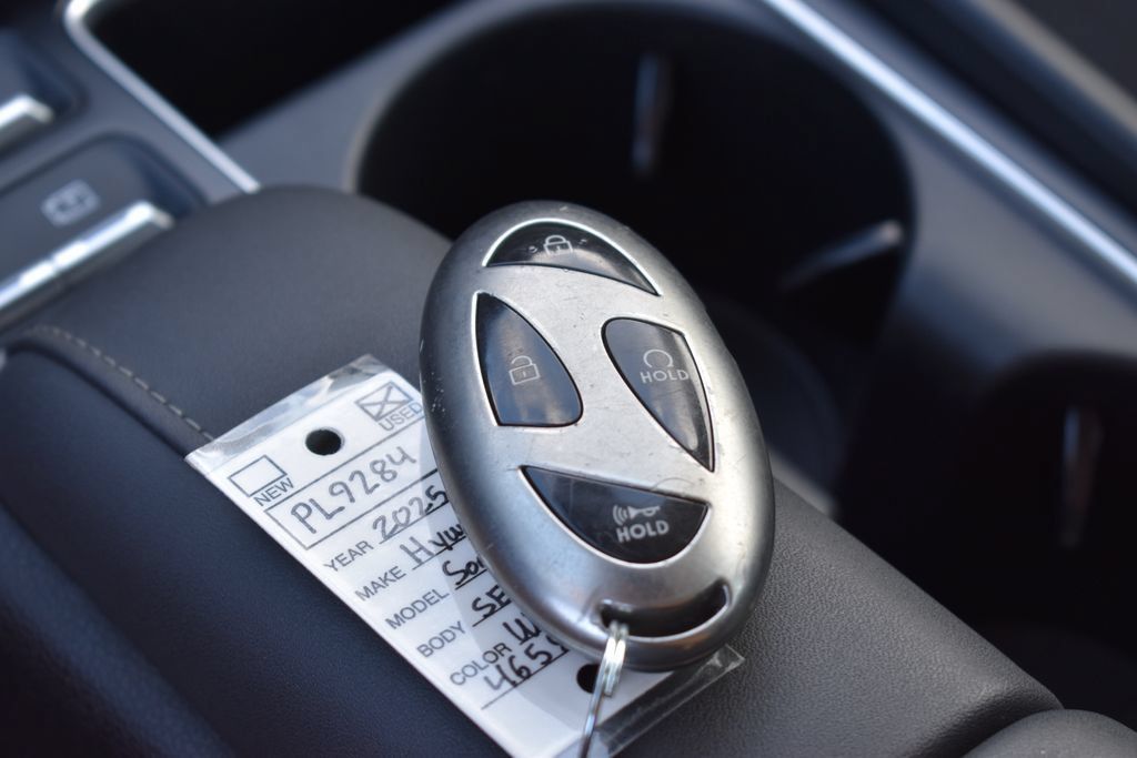 Used 2025 Hyundai Sonata SEL FWD image 13