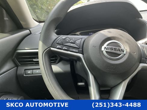 Used 2022 Nissan Altima 2.5 SV FWD image 19