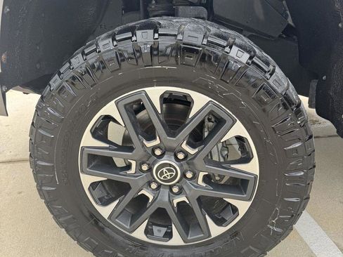 Used 2024 Toyota Tundra Limited AWD/4WD image 20