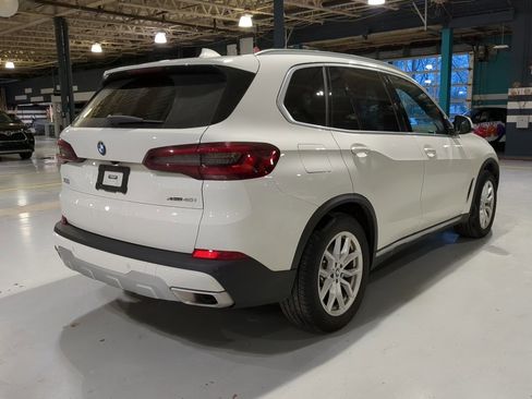Used 2023 BMW X5 xDrive40i w/ Climate Comfort Package image 7