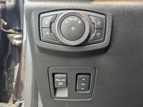 Used 2019 Ford F150 XLT w/ Equipment Group 302A Luxury AWD/4WD image 17