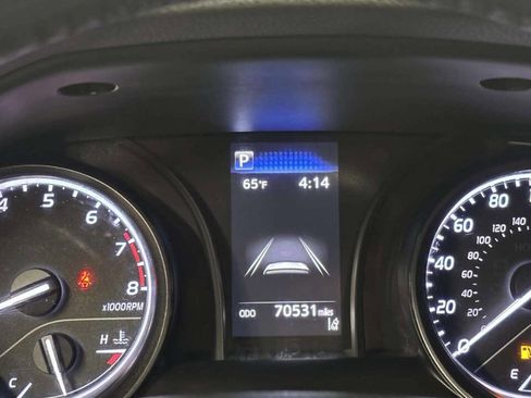 Used 2021 Toyota Camry SE FWD image 32