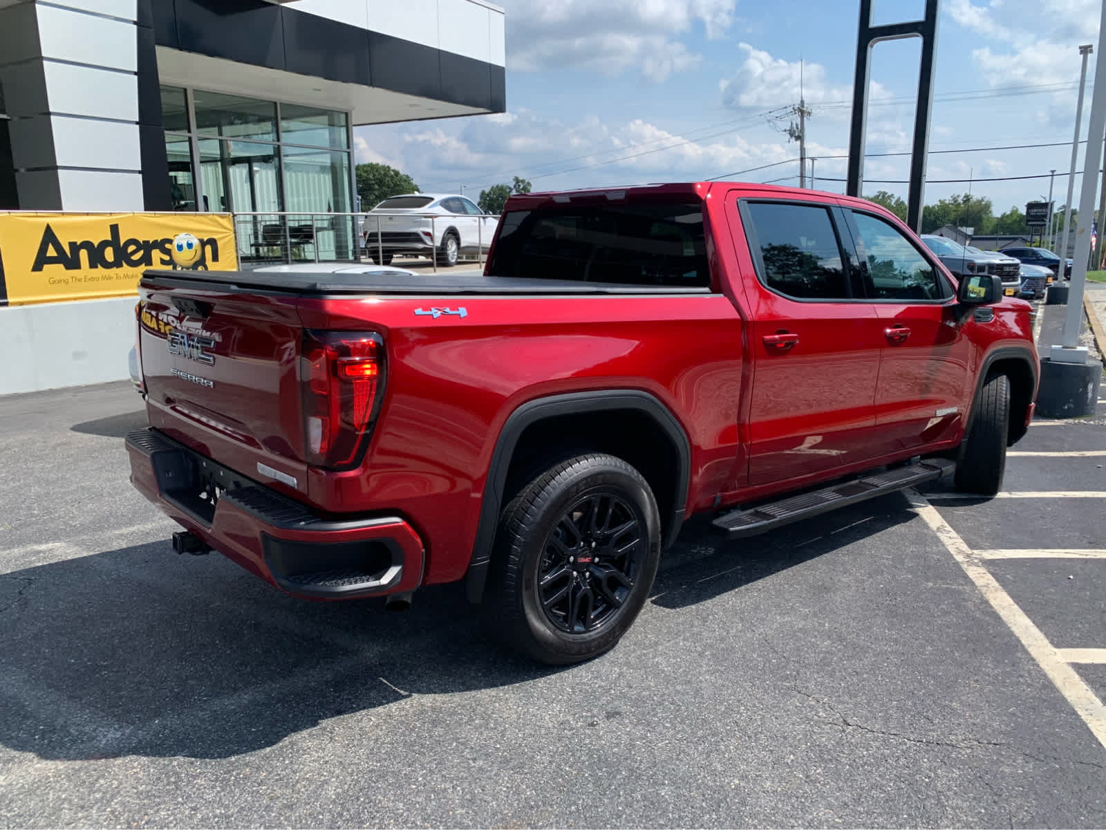 Used 2024 GMC Sierra 1500 Elevation AWD/4WD image 7