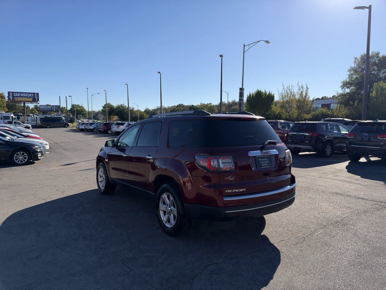 Used 2015 GMC Acadia SLE FWD image 5