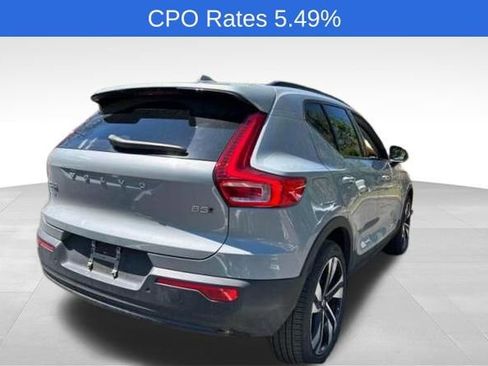 Used 2024 Volvo XC40 B5 Plus w/ Protection Package Premier AWD/4WD image 4
