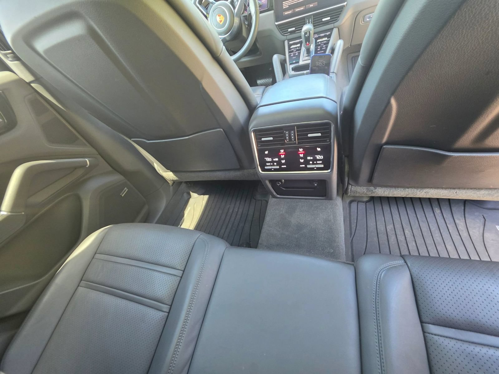 Used 2023 Porsche Cayenne AWD/4WD image 23