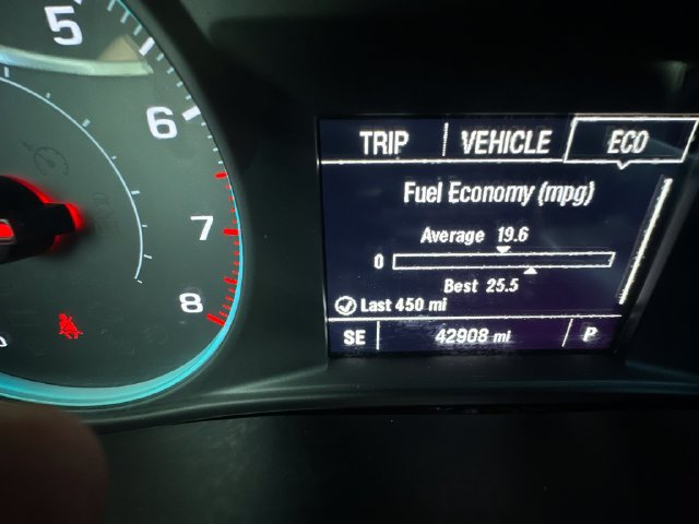 Used 2023 Chevrolet Traverse LT FWD image 28