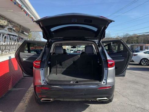 Used 2020 Buick Enclave Essence image 25