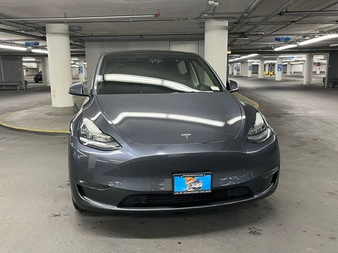 Used 2021 Tesla Model Y Long Range image 28