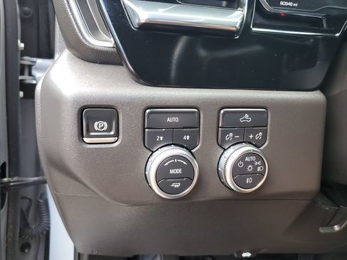 Used 2024 GMC Sierra 1500 Elevation AWD/4WD image 30