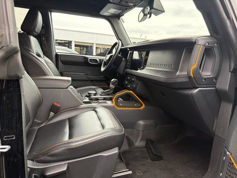 Used 2024 Ford Bronco Badlands AWD/4WD image 5