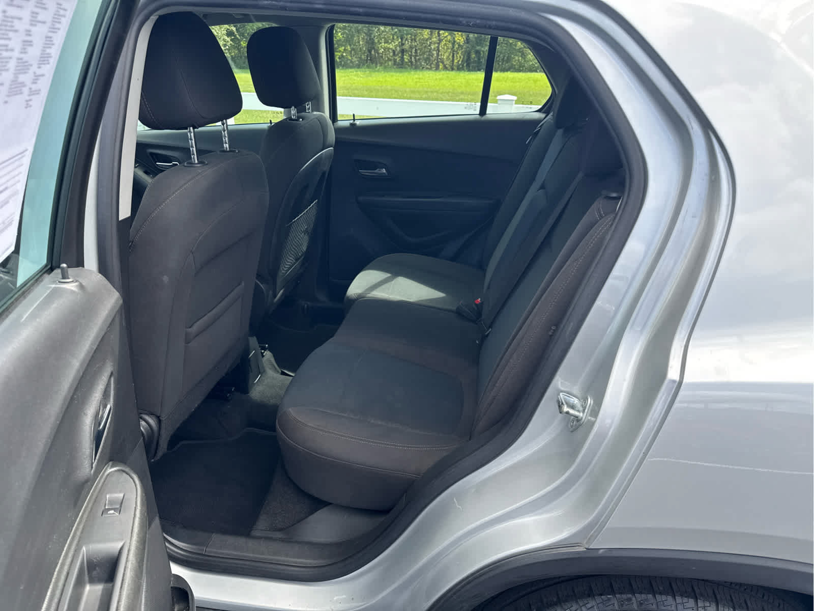 Used 2021 Chevrolet Trax LS FWD image 9