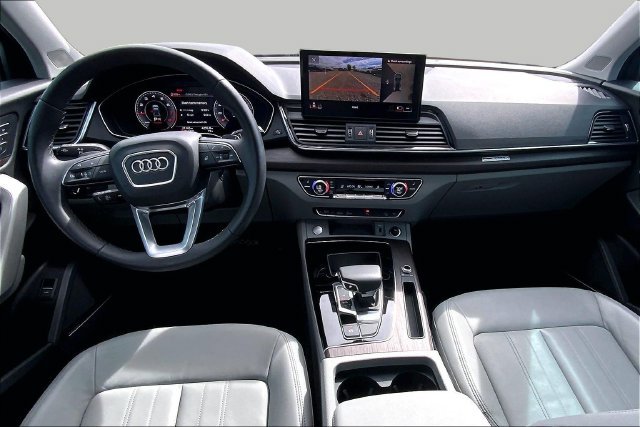 Used 2023 Audi Q5 2.0T Premium Plus w/ Premium Plus Package AWD/4WD image 15