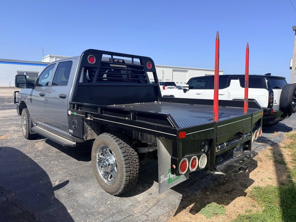 Used 2024 RAM 3500 Tradesman w/ Chrome Appearance Group AWD/4WD image 4