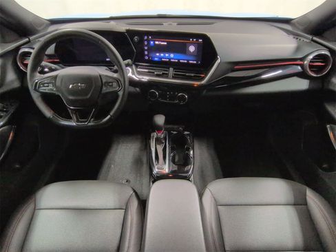 Used 2024 Chevrolet Trax RS w/ Sunroof Package image 16