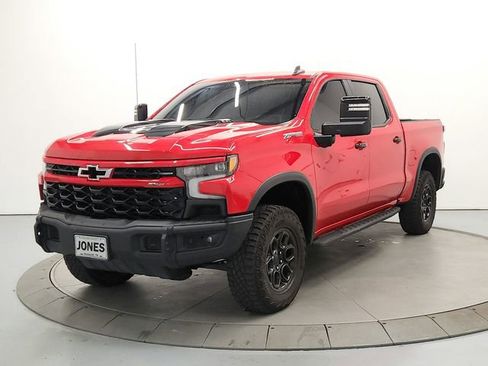 Used 2023 Chevrolet Silverado 1500 ZR2 w/ ZR2 Bison Edition AWD/4WD image 3