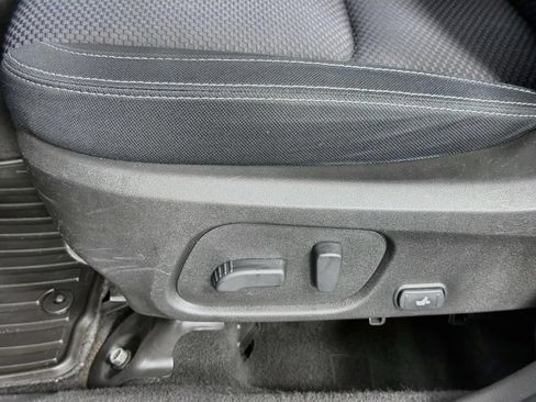 Used 2017 Subaru Forester 2.5i Premium AWD/4WD image 38