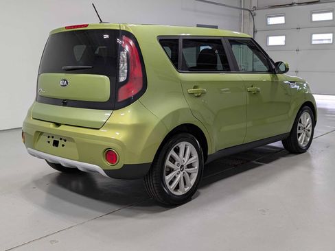 Used 2017 Kia Soul + FWD image 8