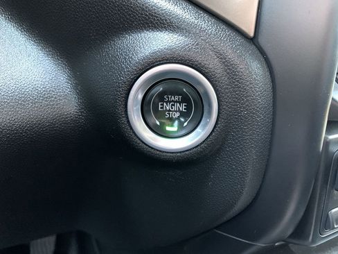 Used 2021 Chevrolet Silverado 1500 High Country w/ Technology Package image 24