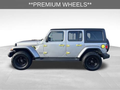 Used 2021 Jeep Wrangler Unlimited Sahara image 9