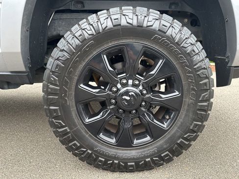 Used 2022 RAM 2500 Limited AWD/4WD image 9