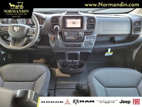 Used 2025 RAM ProMaster 2500 w/ Crew Van Package FWD image 6