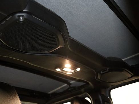 Used 2023 Jeep Wrangler Unlimited Sahara AWD/4WD image 16