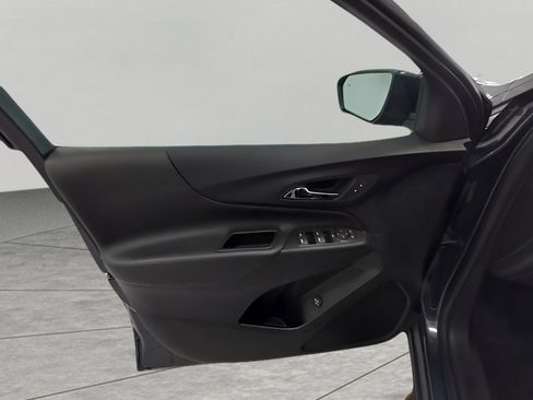 Used 2023 Chevrolet Equinox LT image 22